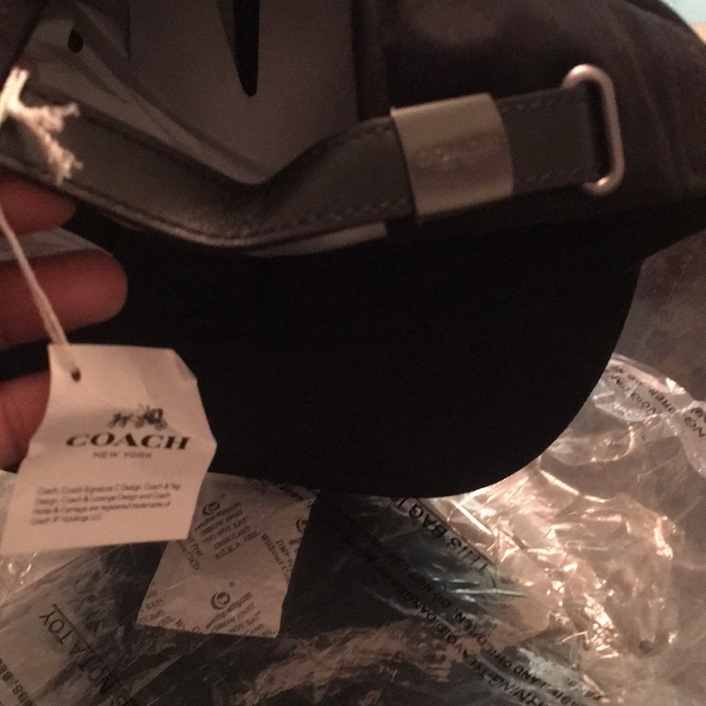 Coach hat - Picture 2 of 3